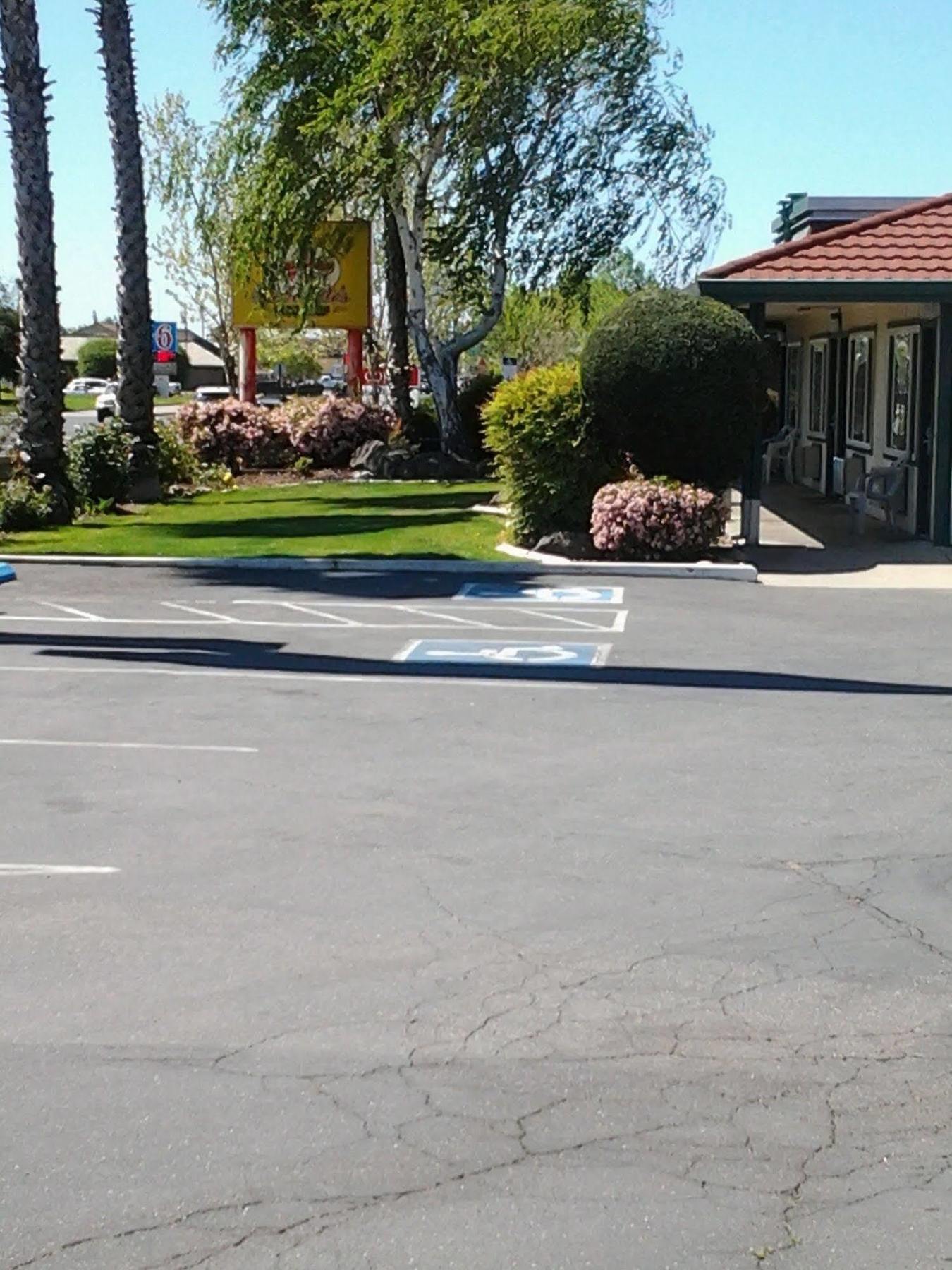 Holiday Motel Oakdale Exterior photo